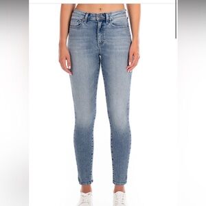 Modern American Soho Crop Jeans 👖